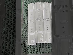 Teile aus Aluminium, anodiert, aus Edelstahl